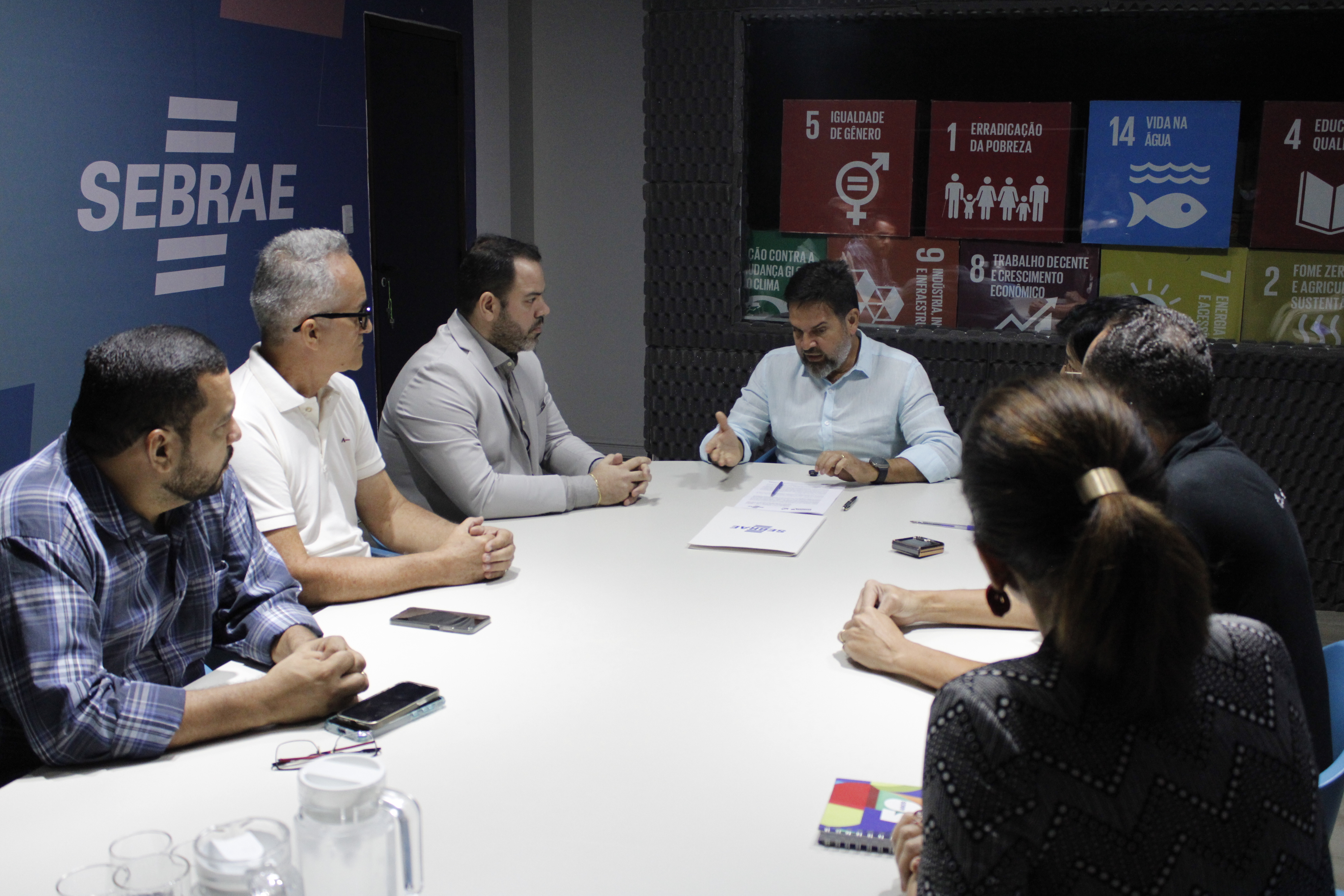 Adepará e Sebrae firmam parceria para criação da sala do empreendedor. Empreendedorismo no agronegócio está presente em várias regiões do Estado e em diversas cadeias produtivas como mandioca (farinha, farofas, tapioca), cacau (chocolates) , pecuária (queijos artesanais e derivados)